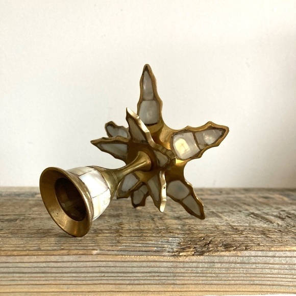 Brass candlestick with inlaid mother of pearl - Picture 3 of 5